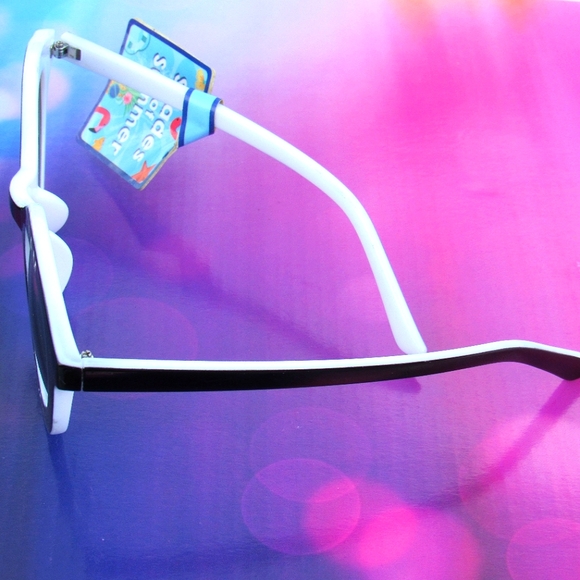 Sunglasses - Picture 7 of 11